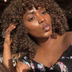 Meet your Posher, Dacia